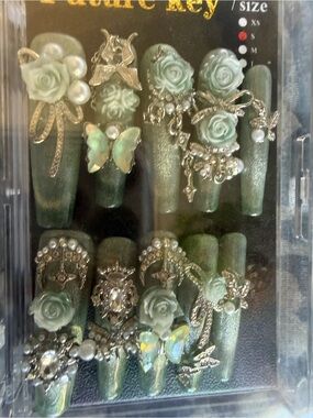 Glossy acrylic Mint Green Rose & Pearl Nail Charms - Women Jewelry